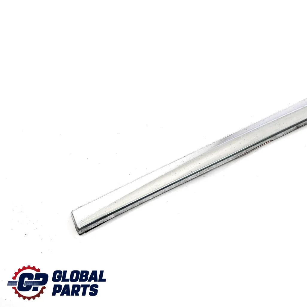 Mercedes-Benz C-Class W204 Front Right Fender Trim Strip Finisher Chorme to with Part number A2046903262 Mercedes-Benz C-Class W204 Front Right Fender Trim Strip Finisher Chorme - SKU A2046903262 - Part number A2046903262