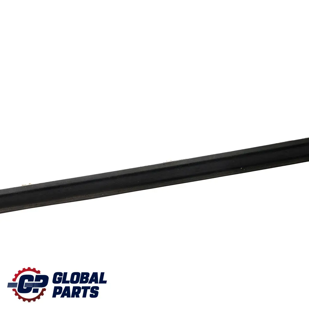 Frente Izquierda Puerta De La tira De sellado inferior Trim Rail para Mercedes W204 con número de pieza A2046903562 Mercedes W204 Frente Izquierda Puerta De La tira De sellado inferior Trim Rail - SKU A2046903562 - Número de pieza A2046903562