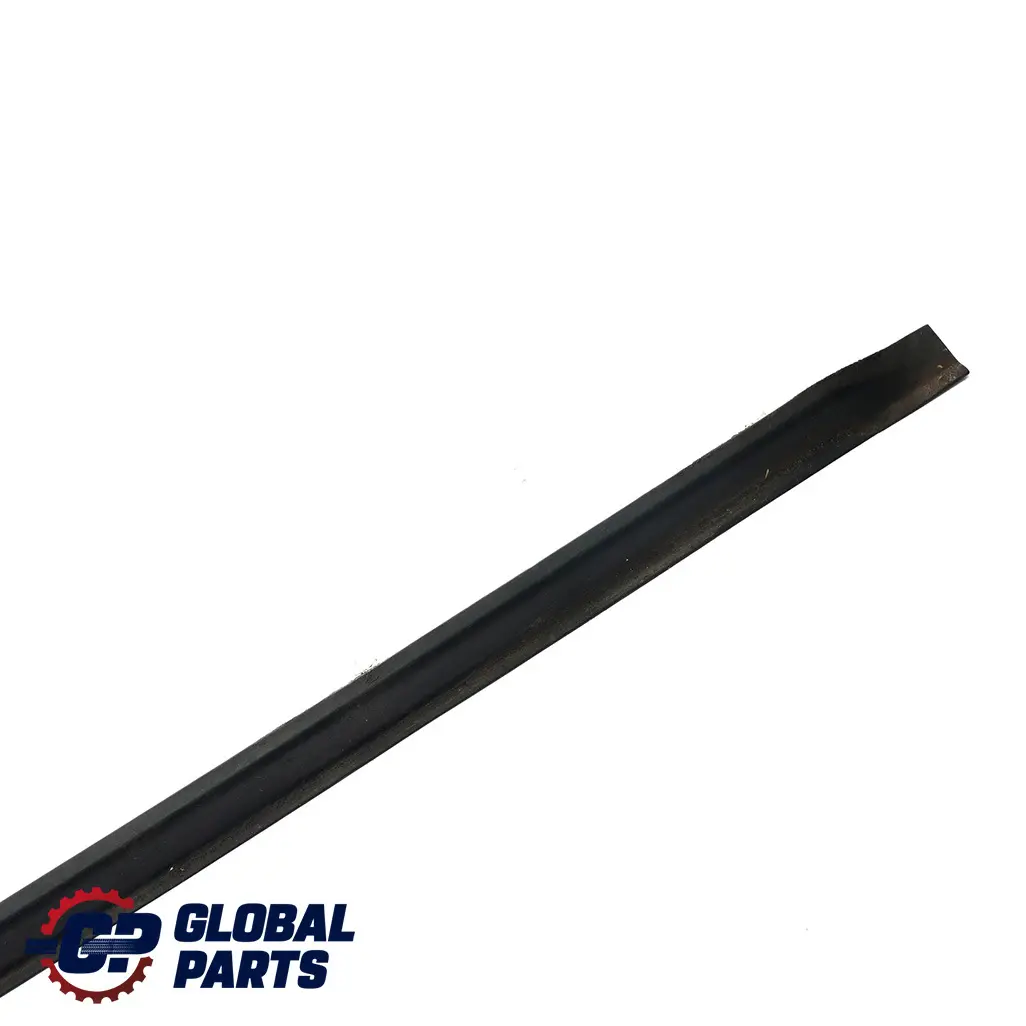 Mercedes-Benz W204 Avant a Gauche Moulage T?rdichtungsleiste Inferieur pour à propos du numéro de pièce A2046903562 Mercedes-Benz W204 Avant a Gauche Moulage T?rdichtungsleiste Inferieur - SKU A2046903562 - Numéro de pièce A2046903562