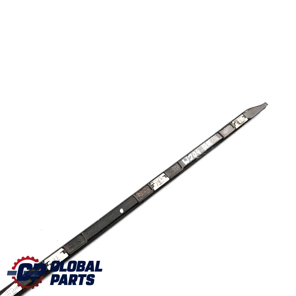 Trasera Derecha O / Puerta Tira De sellado inferior Trim Rail para Mercedes W204 con número de pieza A2046904062 Mercedes W204 Trasera Derecha O / Puerta Tira De sellado inferior Trim Rail - SKU A2046904062 - Número de pieza A2046904062