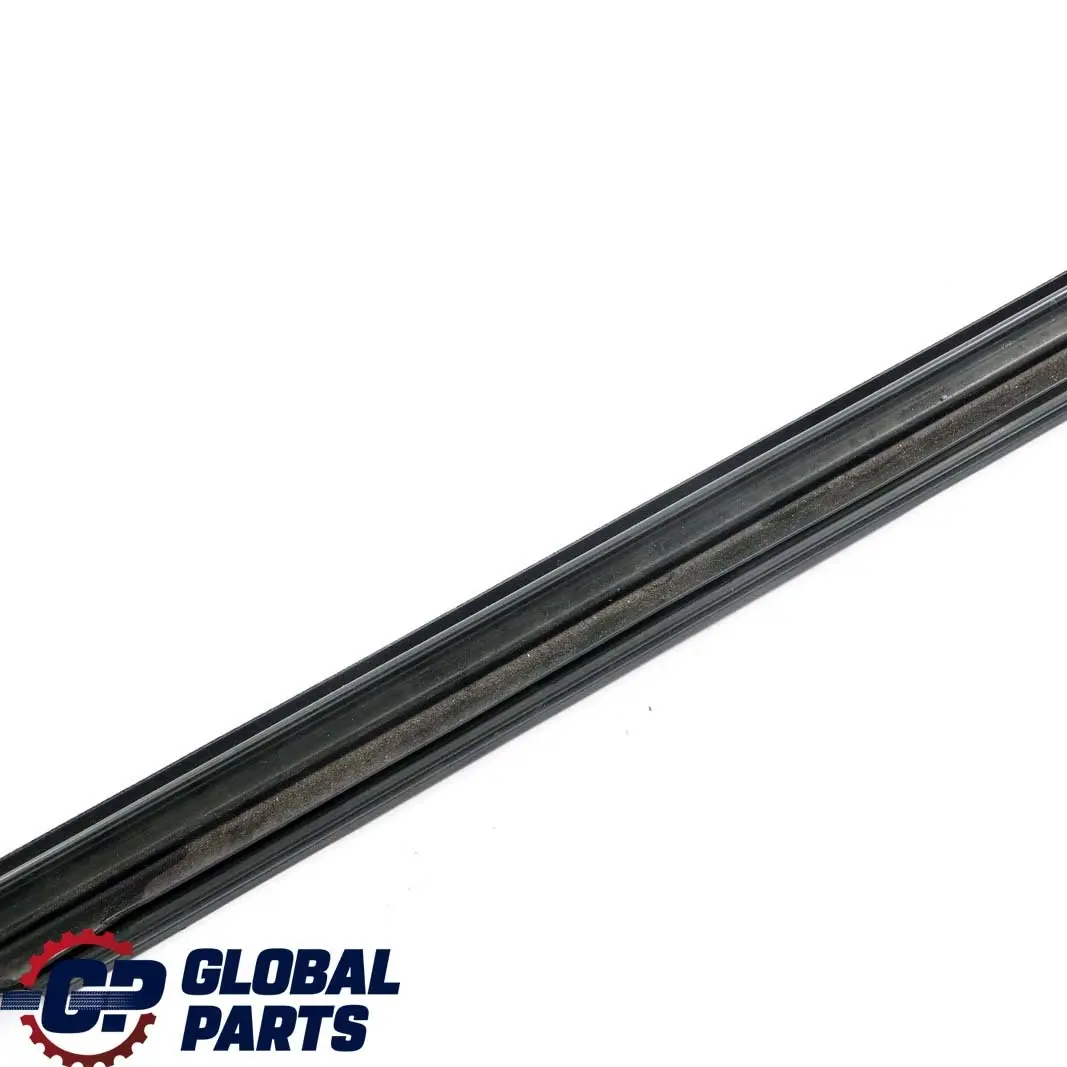 Mercedes W204 Delantero Izquierdo Puerta Ventana Interior Sello Rail - SKU A2047250165 - Número de pieza A2047250165