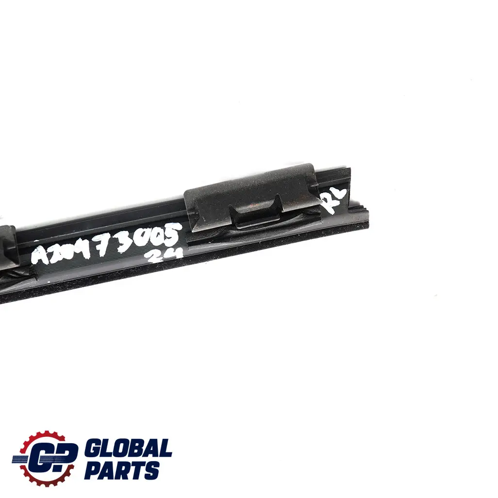 Mercedes W204 Posteriore Sinistra N/S Finestrino Striscia Sigillante - SKU A2047300524 - Numero di parte A2047300524