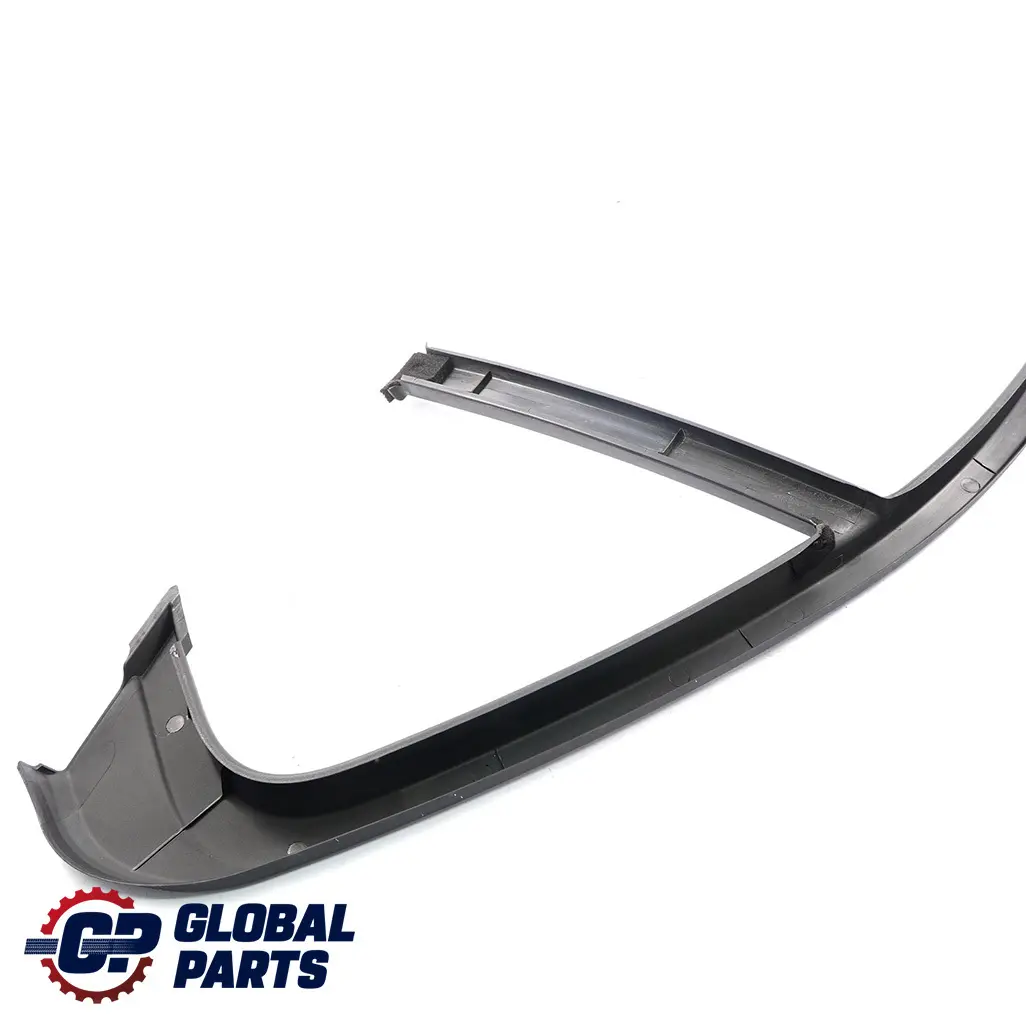 Copertura cornice finestrino porta posteriore sinistra N/S per Mercedes W204 Berlina con numero di parte A2047350171 Mercedes W204 Berlina Copertura cornice finestrino porta posteriore sinistra N/S - SKU A2047350171 - Numero di parte A2047350171