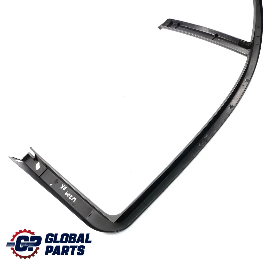 Copertura Telaio Finestra Porta posteriore destra O/S per Mercedes W204 Berlina con numero di parte A2047350271 Mercedes W204 Berlina Copertura Telaio Finestra Porta posteriore destra O/S - SKU A2047350271 - Numero di parte A2047350271