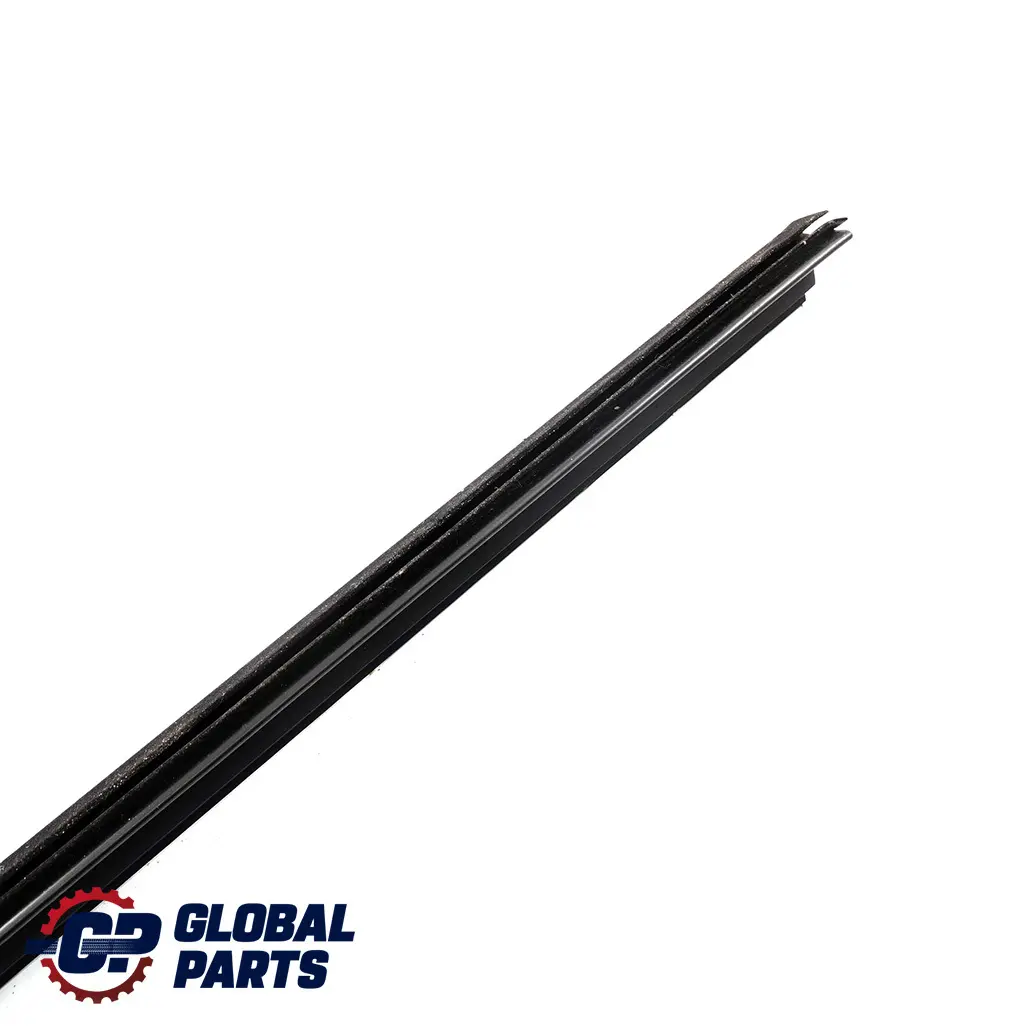 Mercedes-Benz C W204 Rear Right Window Rail Sealing Strip Trim para con número de pieza A2047350465 Mercedes-Benz C W204 Rear Right Window Rail Sealing Strip Trim - SKU A2047350465 - Número de pieza A2047350465