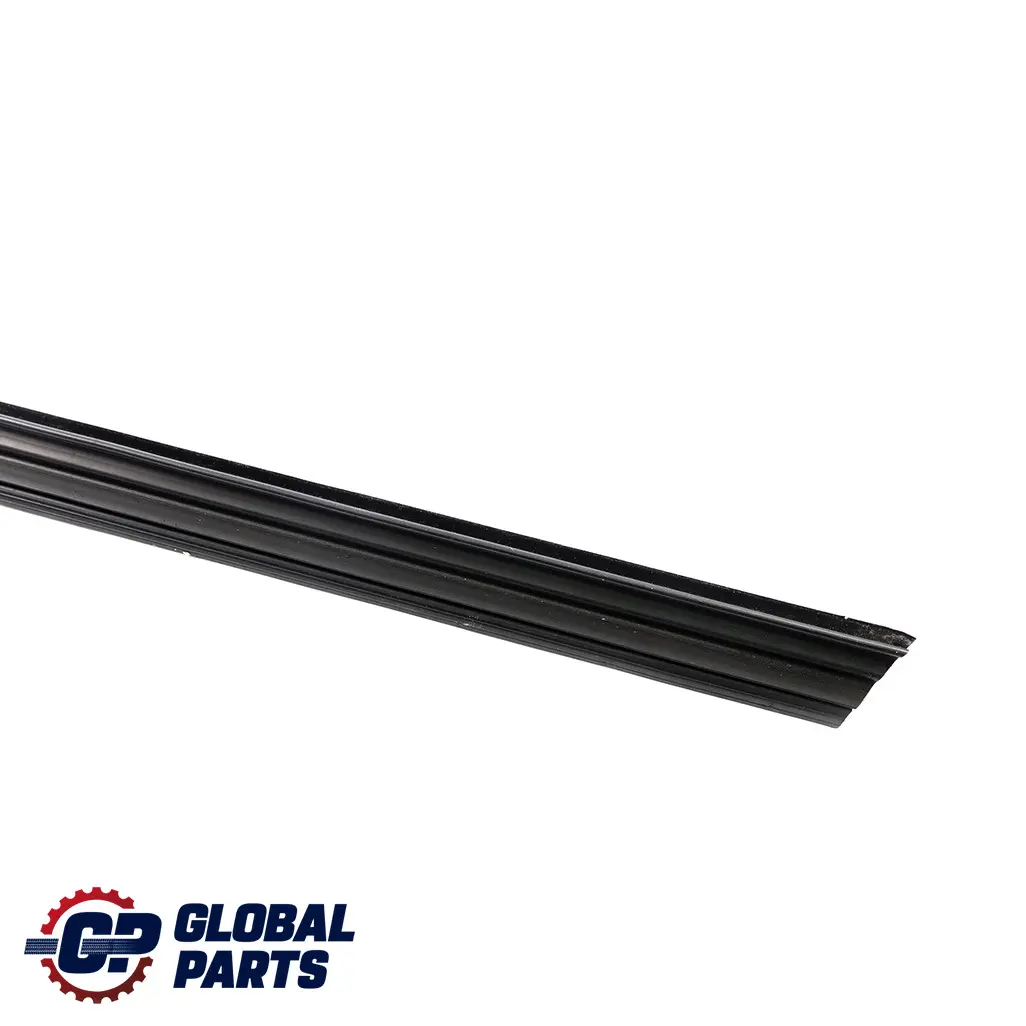 Mercedes Benz Classe C W204 Guarnizione Posteriore Dx Porta Finestra Modanatura - SKU A2047350465 - Numero di parte A2047350465