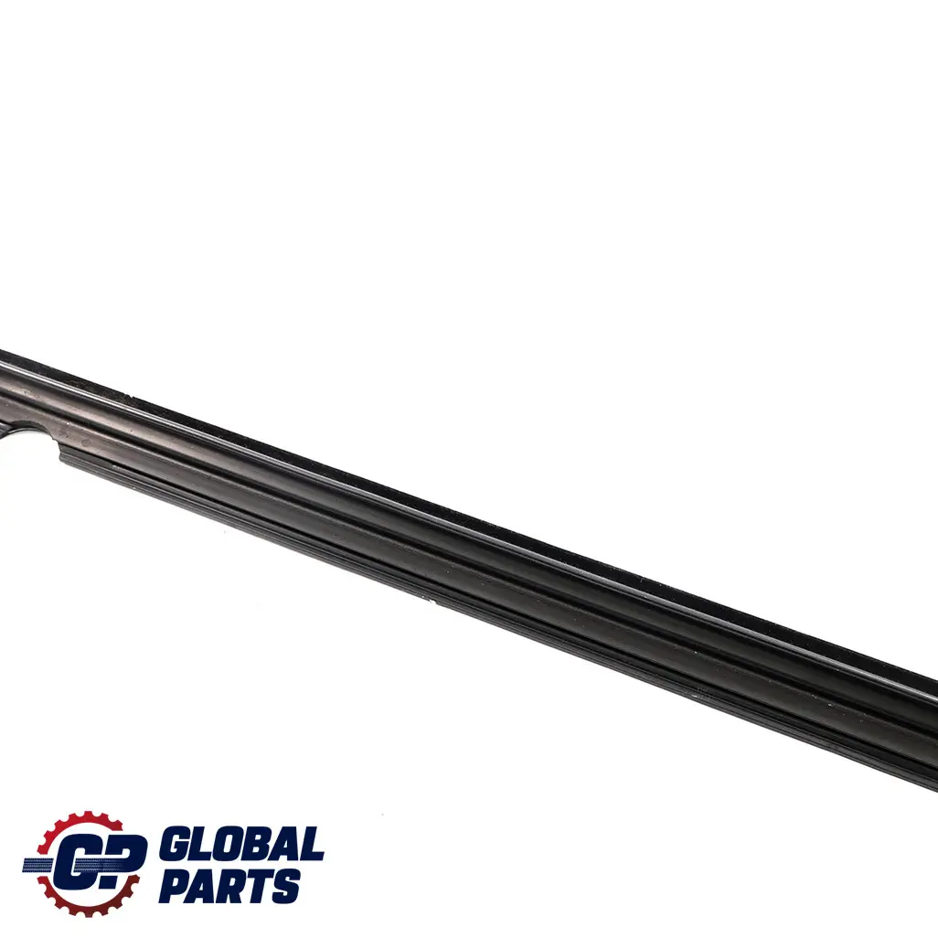 Mercedes Benz Classe C W204 Guarnizione Posteriore Dx Porta Finestra Modanatura - SKU A2047350465 - Numero di parte A2047350465