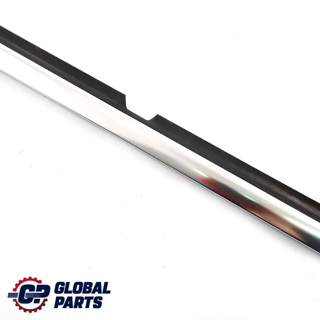Mercedes-Benz C W204 Rear Door Window Strip Trim Left Rail pour à propos du numéro de pièce A2047351565 Mercedes-Benz C W204 Rear Door Window Strip Trim Left Rail - SKU A2047351565 - Numéro de pièce A2047351565