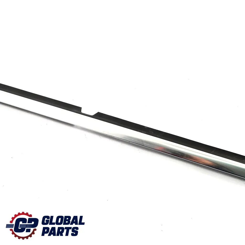 Mercedes W204 Fenêtre de Porte Arrière Bordure Droite Rail - SKU A2047351665 - Numéro de pièce A2047351665