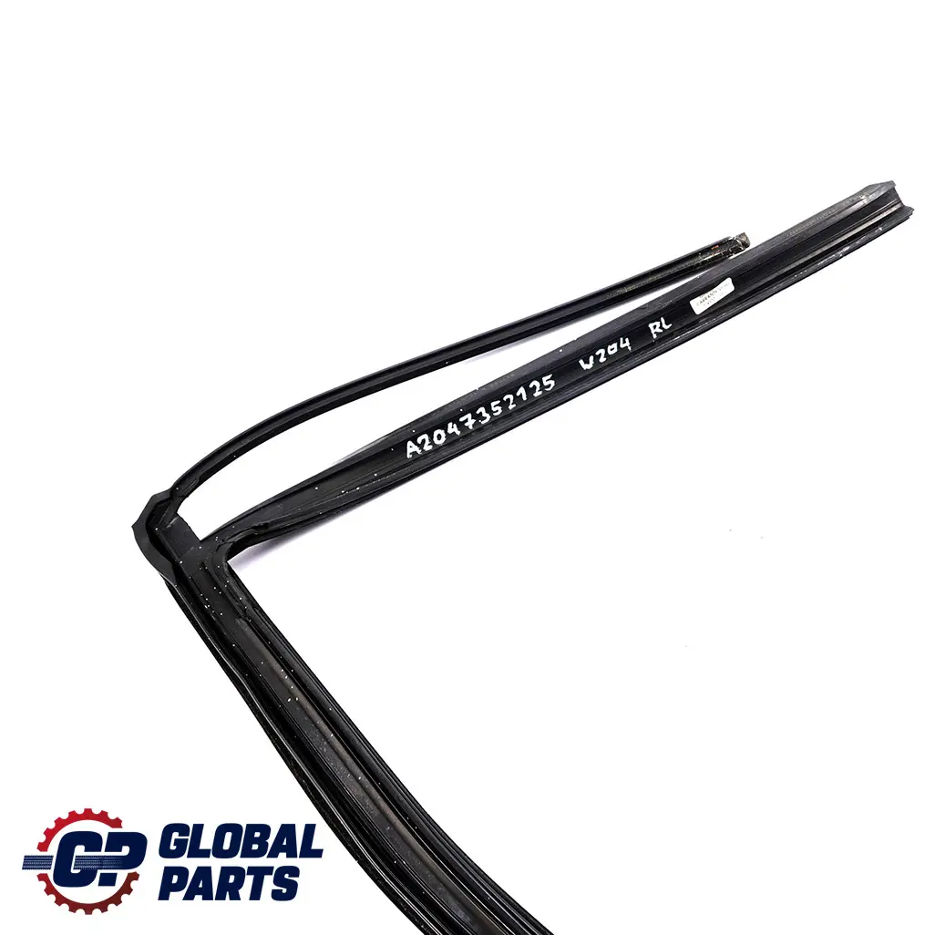 Puerta Trasera Izquierda Marco De Sellado De Ventana para Mercedes W204 con número de pieza A2047352125 Mercedes W204 Puerta Trasera Izquierda Marco De Sellado De Ventana - SKU A2047352125 - Número de pieza A2047352125