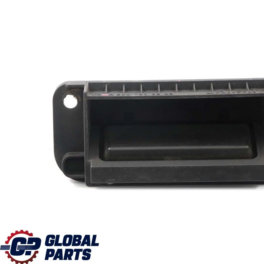 Mercedes W204 Maniglia Interruttore Rilascio Posteriore Bagagliaio - SKU A2047500293 - Numero di parte A2047500293