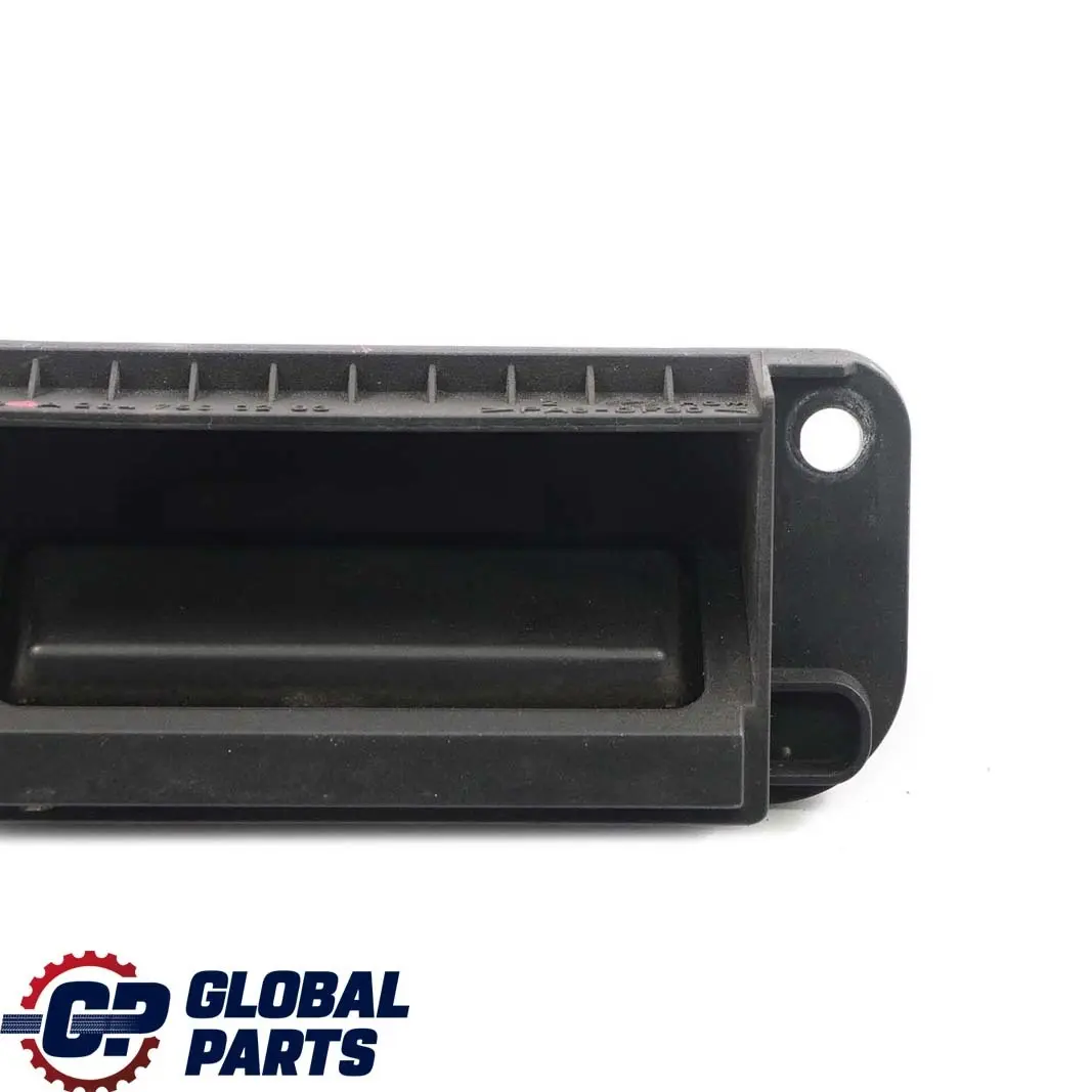 Mercedes W204 Maniglia Interruttore Rilascio Posteriore Bagagliaio - SKU A2047500293 - Numero di parte A2047500293
