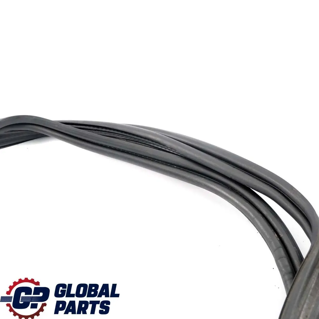 Joint Scheibenklappe Hayon pour Mercedes W204 à propos du numéro de pièce A2047500298 Mercedes W204 Joint Scheibenklappe Hayon - SKU A2047500298 - Numéro de pièce A2047500298