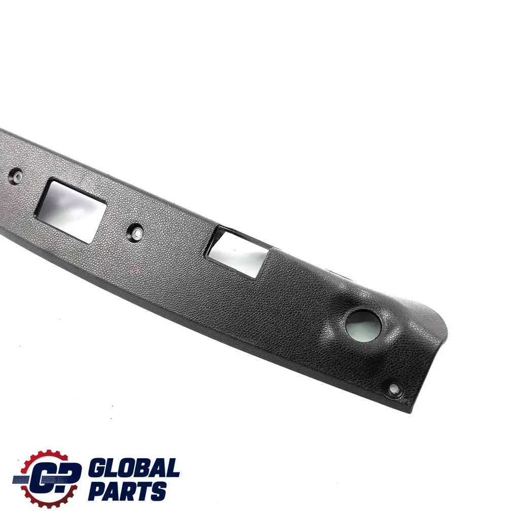 Mercedes W204 Puerta Trasera Tronco Manija Tailgate Trim Panel - SKU A2047580002 - Número de pieza A2047580002