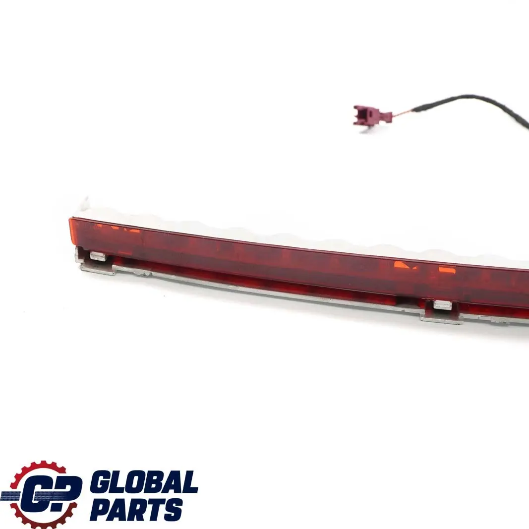 Mercedes-Benz W204 Terza Luce Stop Supplementare Posteriore per con numero di parte A2048200056 Mercedes-Benz W204 Terza Luce Stop Supplementare Posteriore - SKU A2048200056 - Numero di parte A2048200056