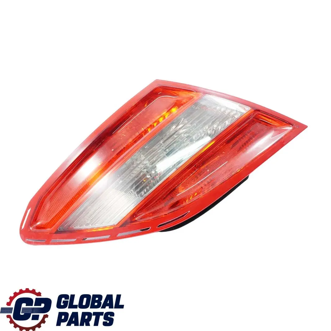 Mercedes W204 Hinten links Rücklicht Lampe Seite Panel - SKU A2048202964 - Teilenummer A2048202964