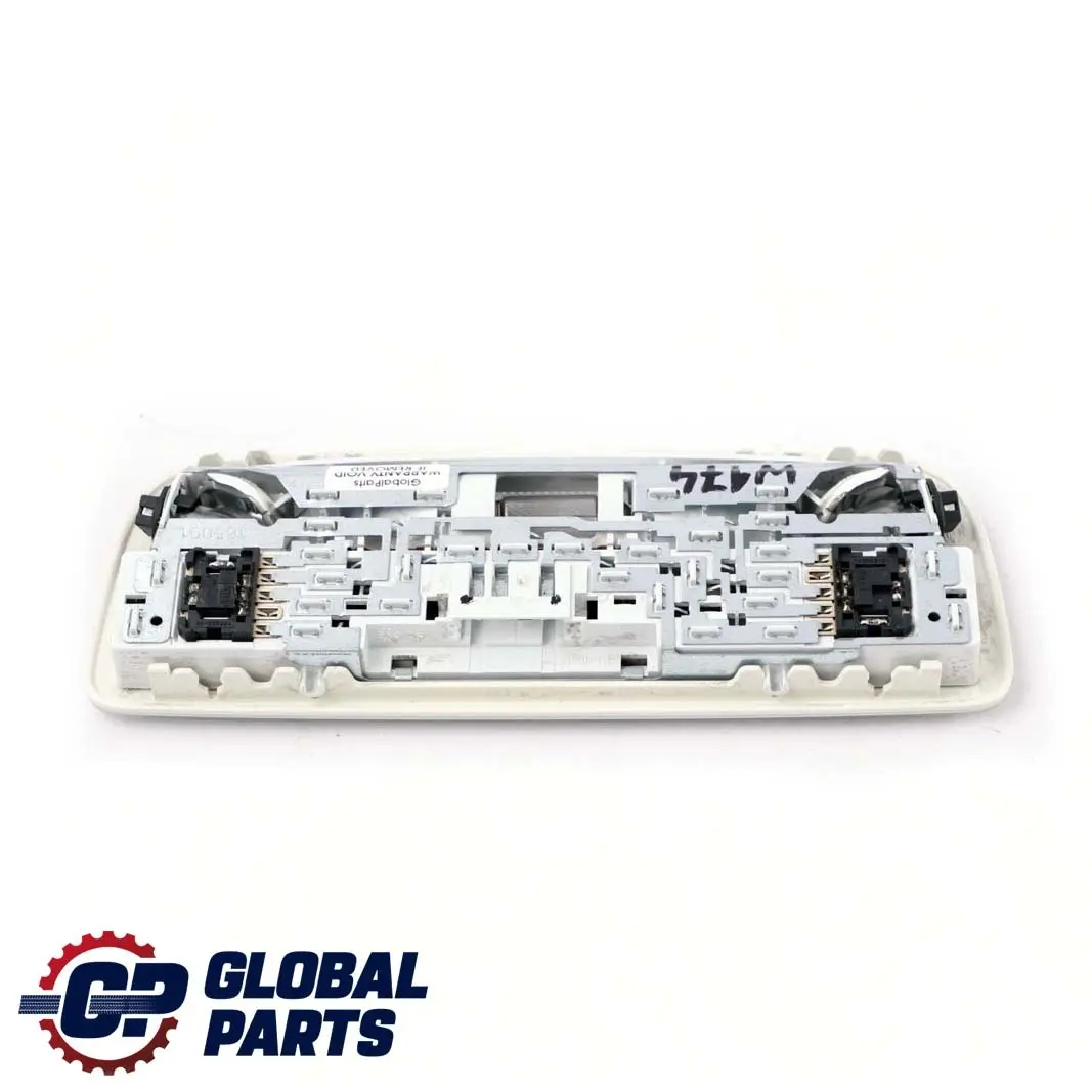 Luce Interna Posteriore Tetto per Mercedes W176 W204 con numero di parte A2048204901 Mercedes W176 W204 Luce Interna Posteriore Tetto - SKU A2048204901 - Numero di parte A2048204901