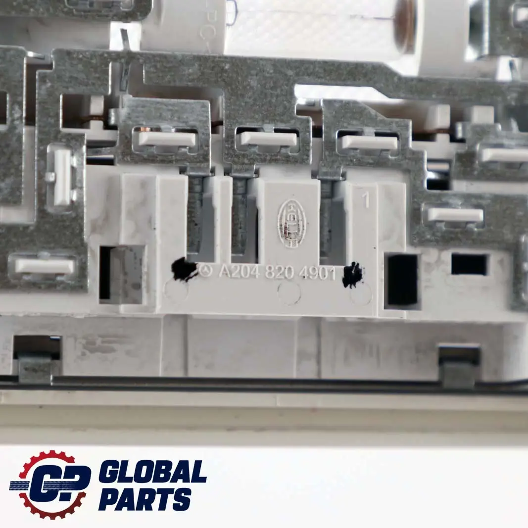 De C E Classe W203 W210 Eclairage Interieur Feu Arriere - SKU A2048204901 - Numéro de pièce A2048204901