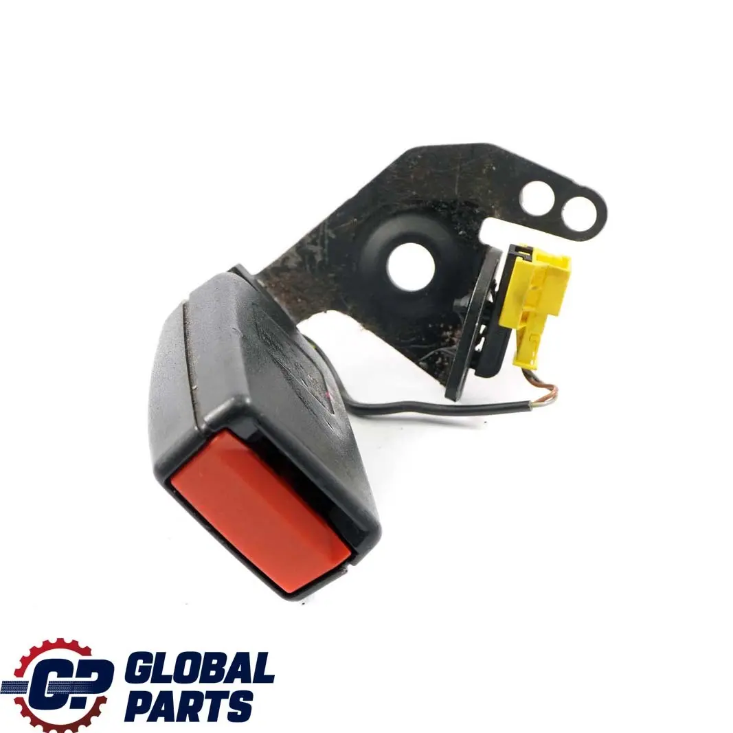 Mercedes W204 Banquette arrière gauche Tendeur de ceinture A2048600569