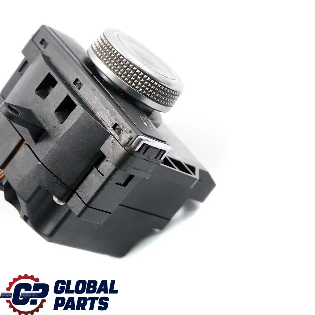  Mercedes-Benz W204 Bouton Funksteuerungsfunktion - SKU A2048702058 - Numéro de pièce A2048702058