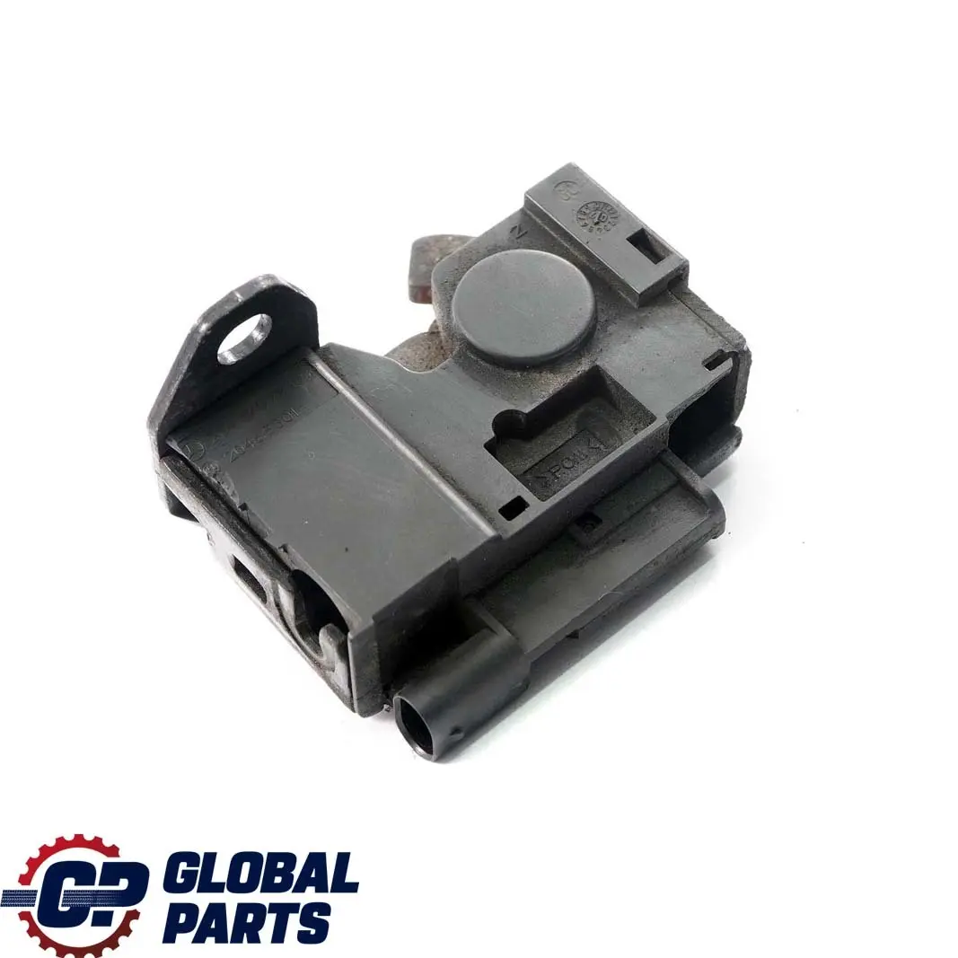 Mercedes W204 Cofano motore Serratura di sicurezza - SKU A2048800160 - Numero di parte A2048800160