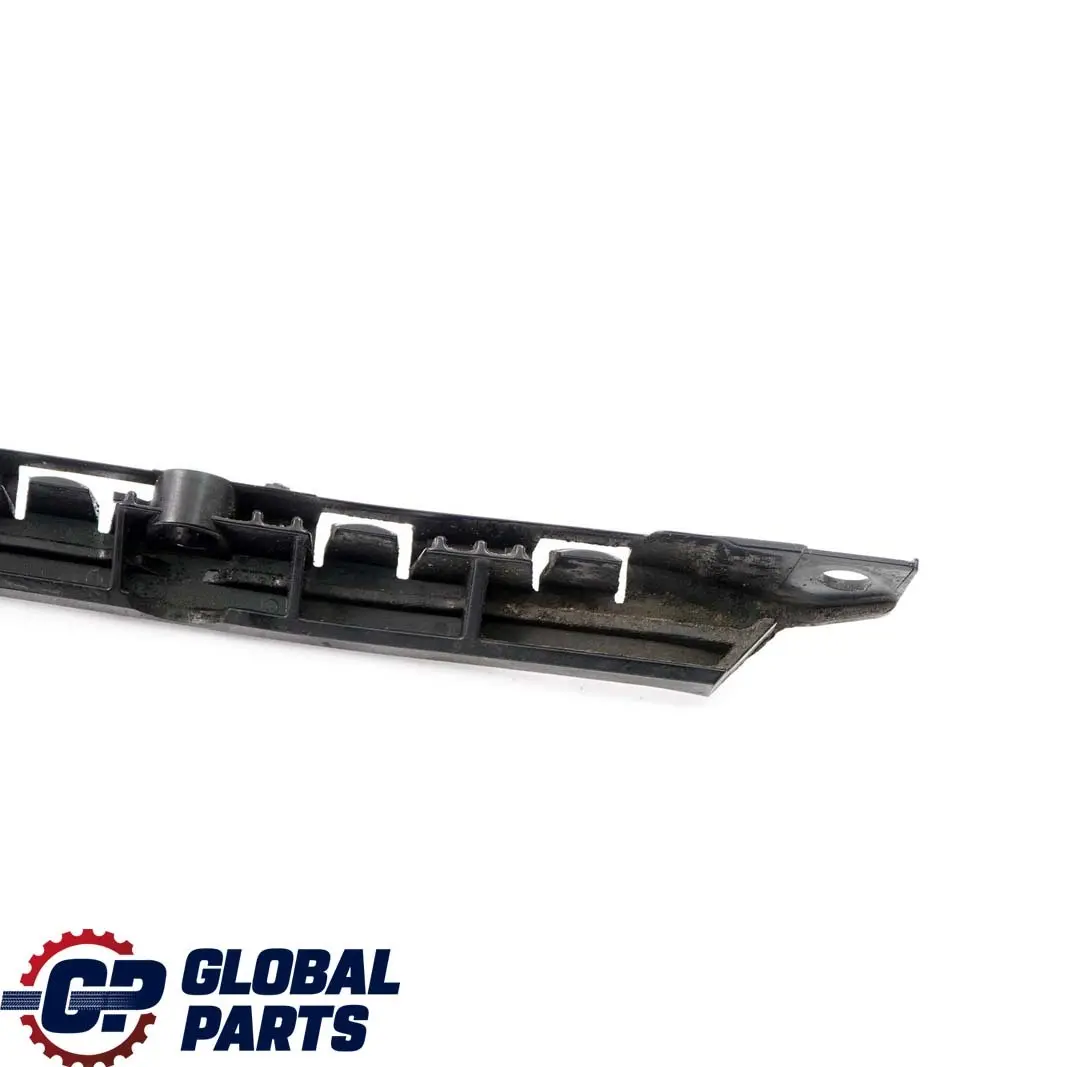 Mercedes W204 Parachoques trasero derecho Soporte Guía - SKU A2048800430 - Número de pieza A2048800430