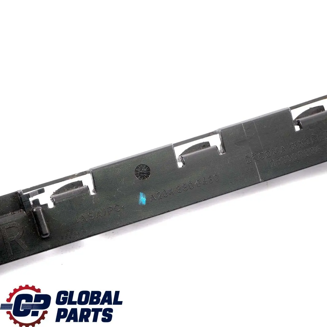 Mercedes W204 Paraurti posteriore destro Supporto staffa guida - SKU A2048800430 - Numero di parte A2048800430