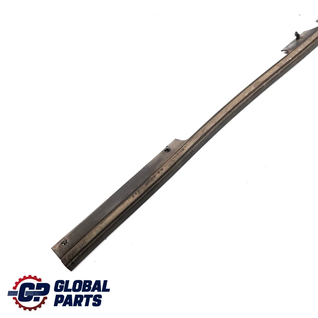  Mercedes-Benz W204 Guarnizione Cofano Guarnizione Frontale Motore - SKU A2048810098 - Numero di parte A2048810098