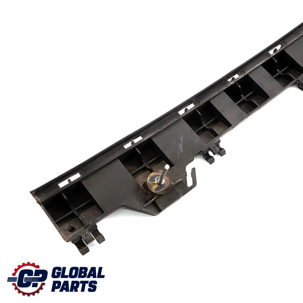 Mercedes C W204 Paraurti posteriore Guida centrale Supporto staffa - SKU A2048850565 - Numero di parte A2048850565