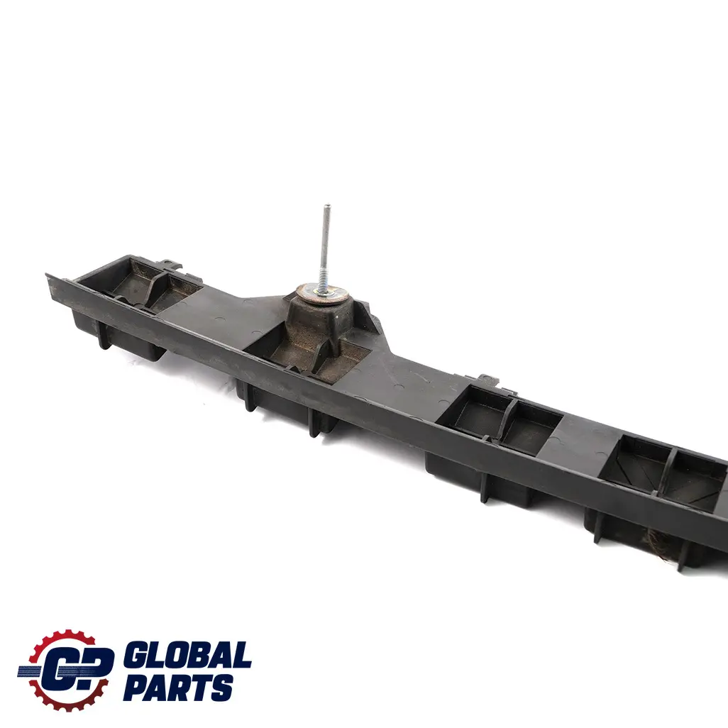 Mercedes C W204 Paraurti posteriore Guida centrale Supporto staffa - SKU A2048850565 - Numero di parte A2048850565