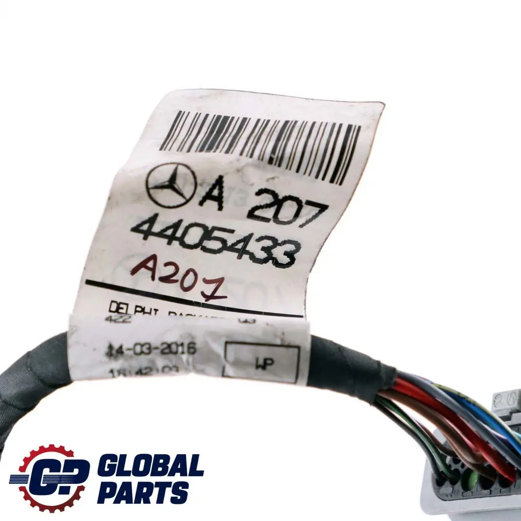 Mercedes-Benz W207 Cabriolet A207 Adblue Reservoir Cable Adaptateur pour à propos du numéro de pièce A2074405433 Mercedes-Benz W207 Cabriolet A207 Adblue Reservoir Cable Adaptateur - SKU A2074405433 - Numéro de pièce A2074405433