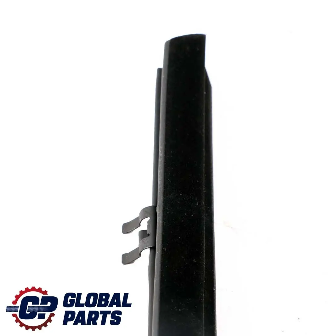 W207 Cabrio posteriore destra Striscia sigillatura finestrino per Mercedes A207 con numero di parte A2076730421 Mercedes A207 W207 Cabrio posteriore destra Striscia sigillatura finestrino - SKU A2076730421 - Numero di parte A2076730421