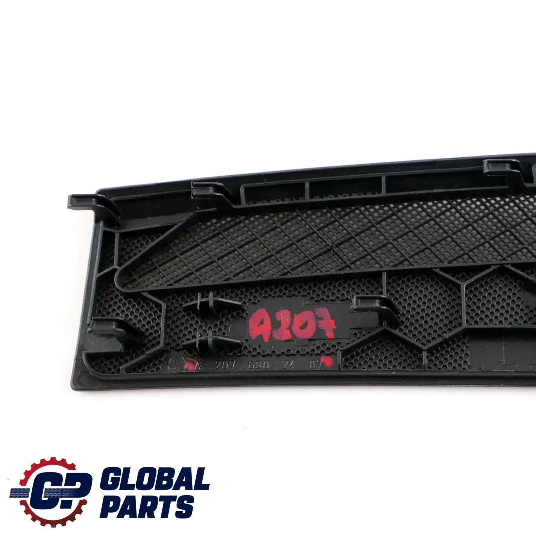Mercedes A207 Tableau de bord Couvercle garniture haut-parleur droit - SKU A2076802407 - Numéro de pièce A2076802407