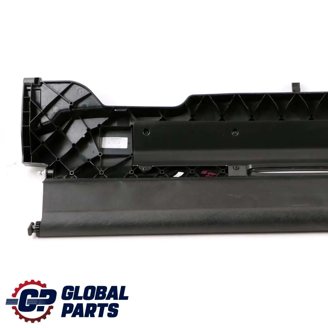 Mercedes W207 Cabrio A207 Couvercle de toit rétractable Tablette pour colis - SKU A2076900065 - Numéro de pièce A2076900065