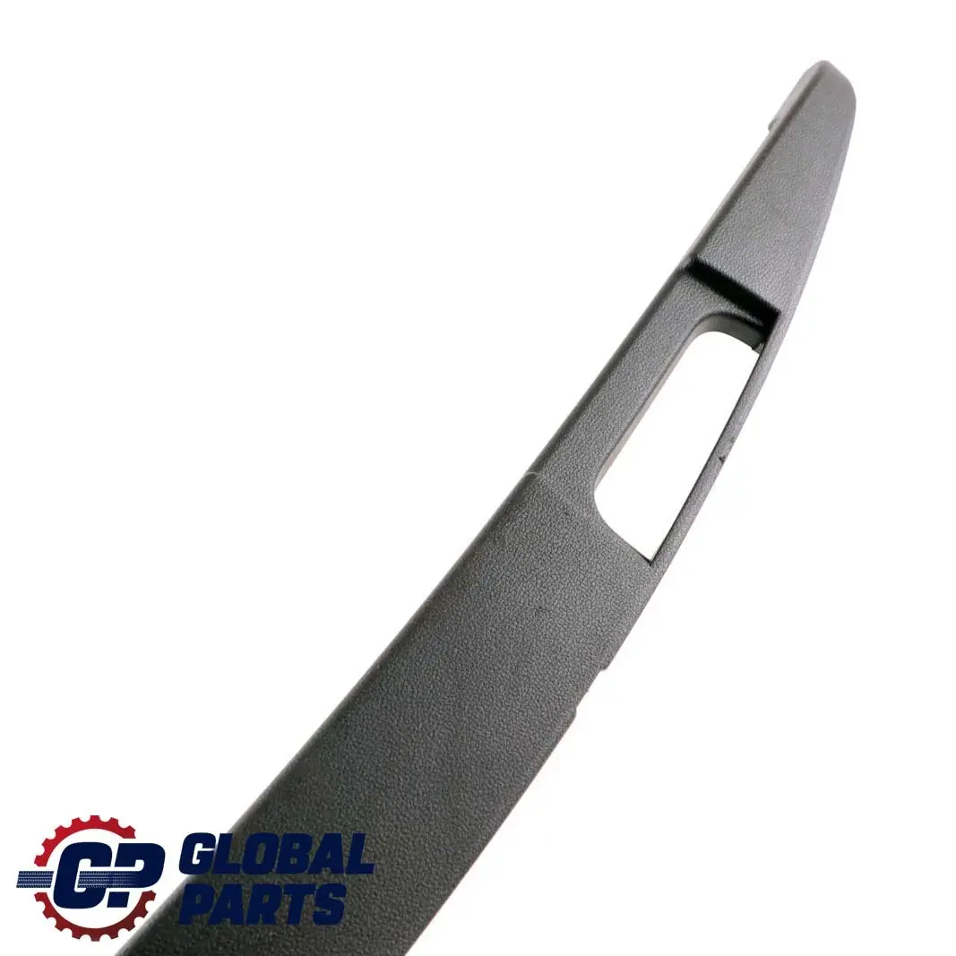 Mercedes A207 Panneau de recouvrement de la garniture supérieure du pare-brise - SKU A2076900450 - Numéro de pièce A2076900450