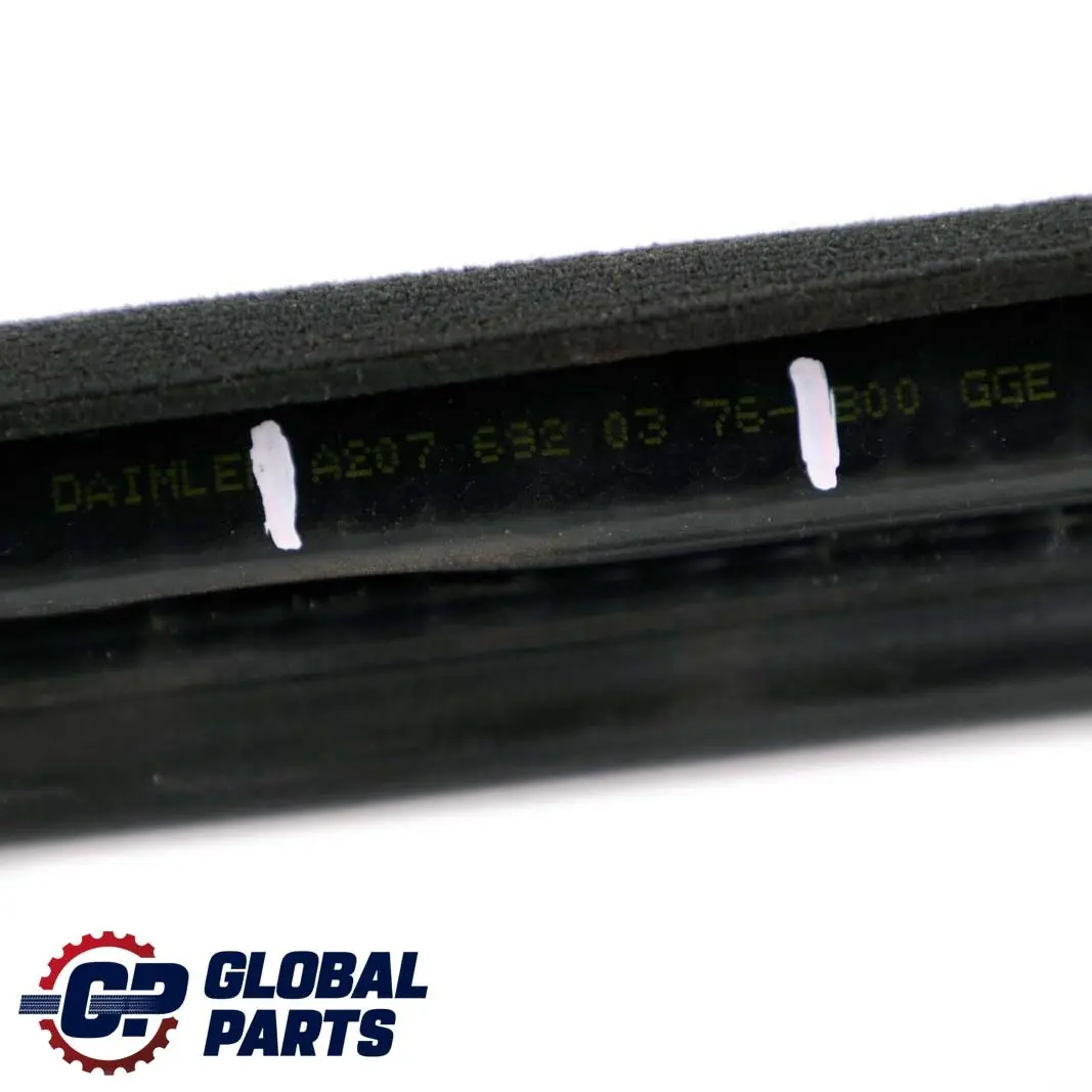 Mercedes W207 A207 C207 Joint d'étanchéité du rail de porte avant gauche - SKU A2076920376 - Numéro de pièce A2076920376
