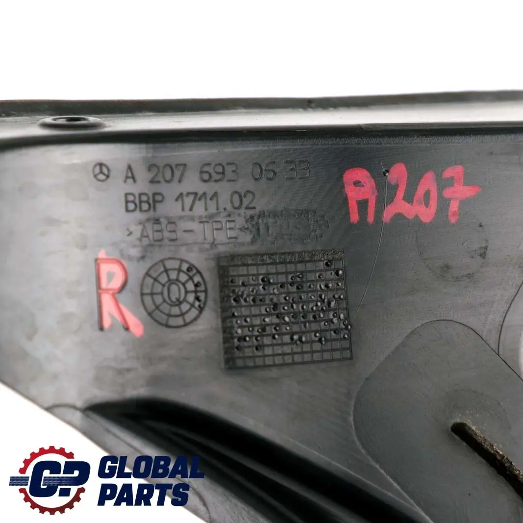  Mercedes-Benz E W207 A207 Maletero Derecho Cubremaletero Embellecedor - SKU A2076930633 - Número de pieza A2076930633