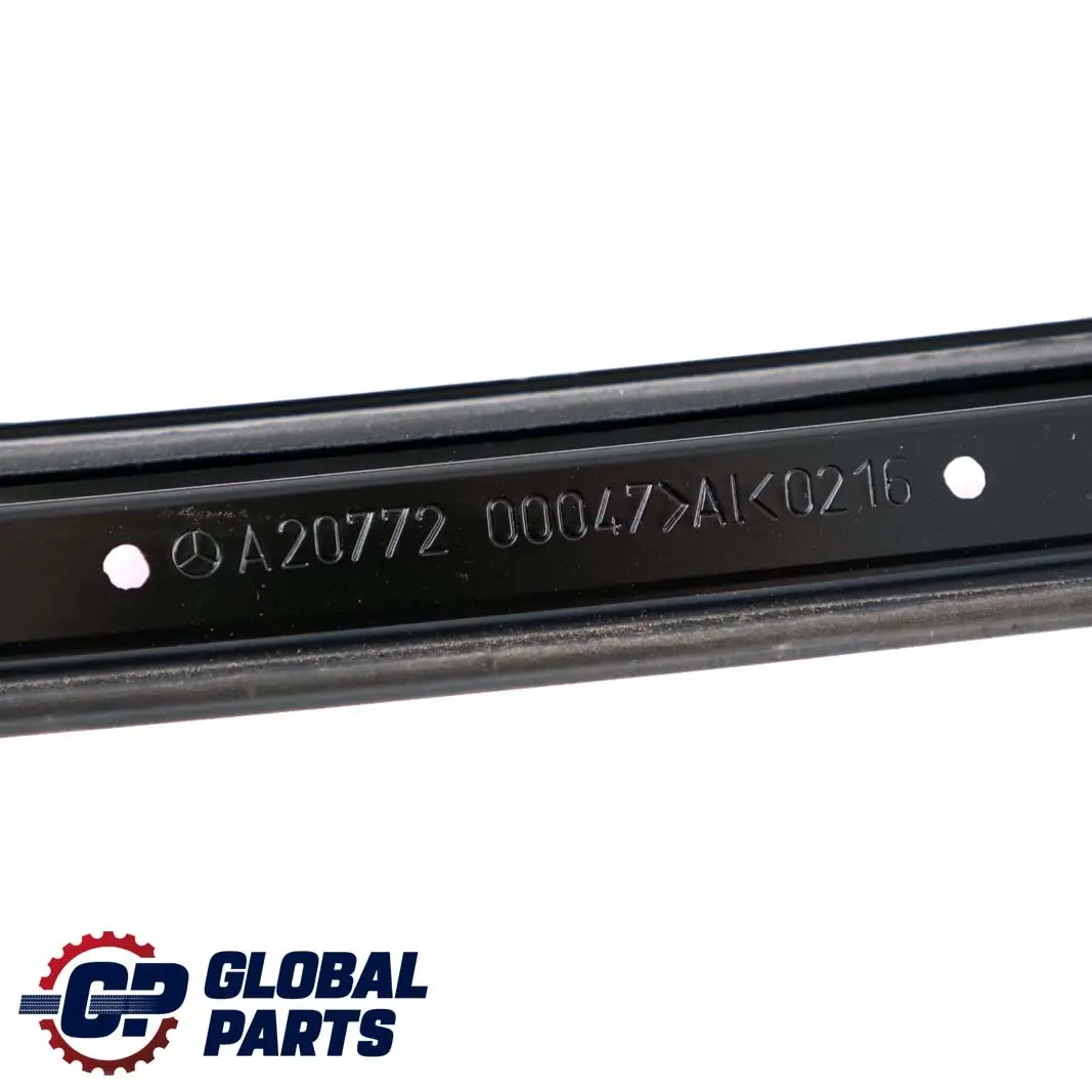  Mercedes-Benz A207 W207 Cabriolet Joint pare-brise Vitres Cadre étanchéité Avant - SKU A2077200047 - Numéro de pièce A2077200047