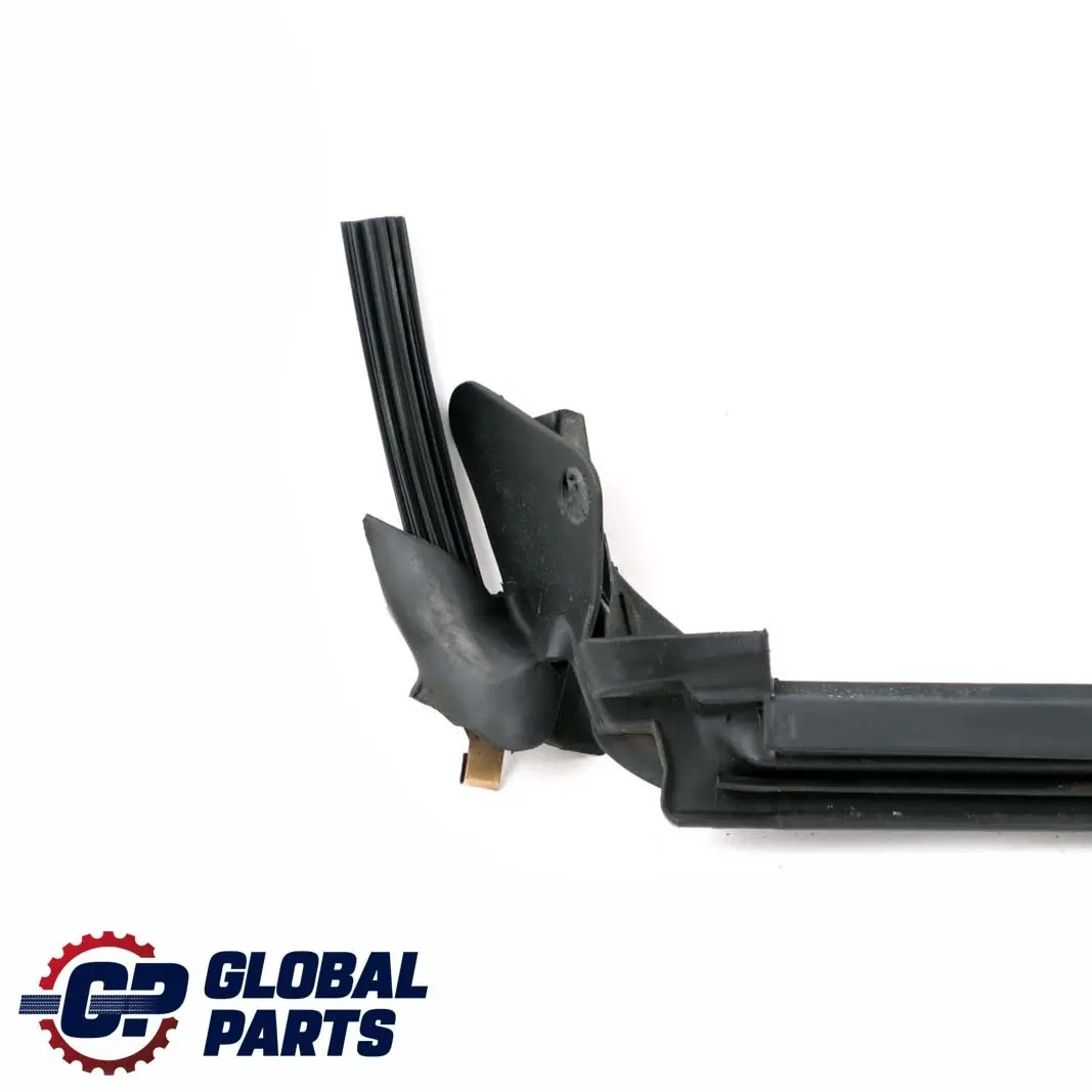 Mercedes-Benz W207 Delantero Derecho Puerta Ventana Rail Tira Sellado para con número de pieza A2077250265 Mercedes-Benz W207 Delantero Derecho Puerta Ventana Rail Tira Sellado - SKU A2077250265 - Número de pieza A2077250265