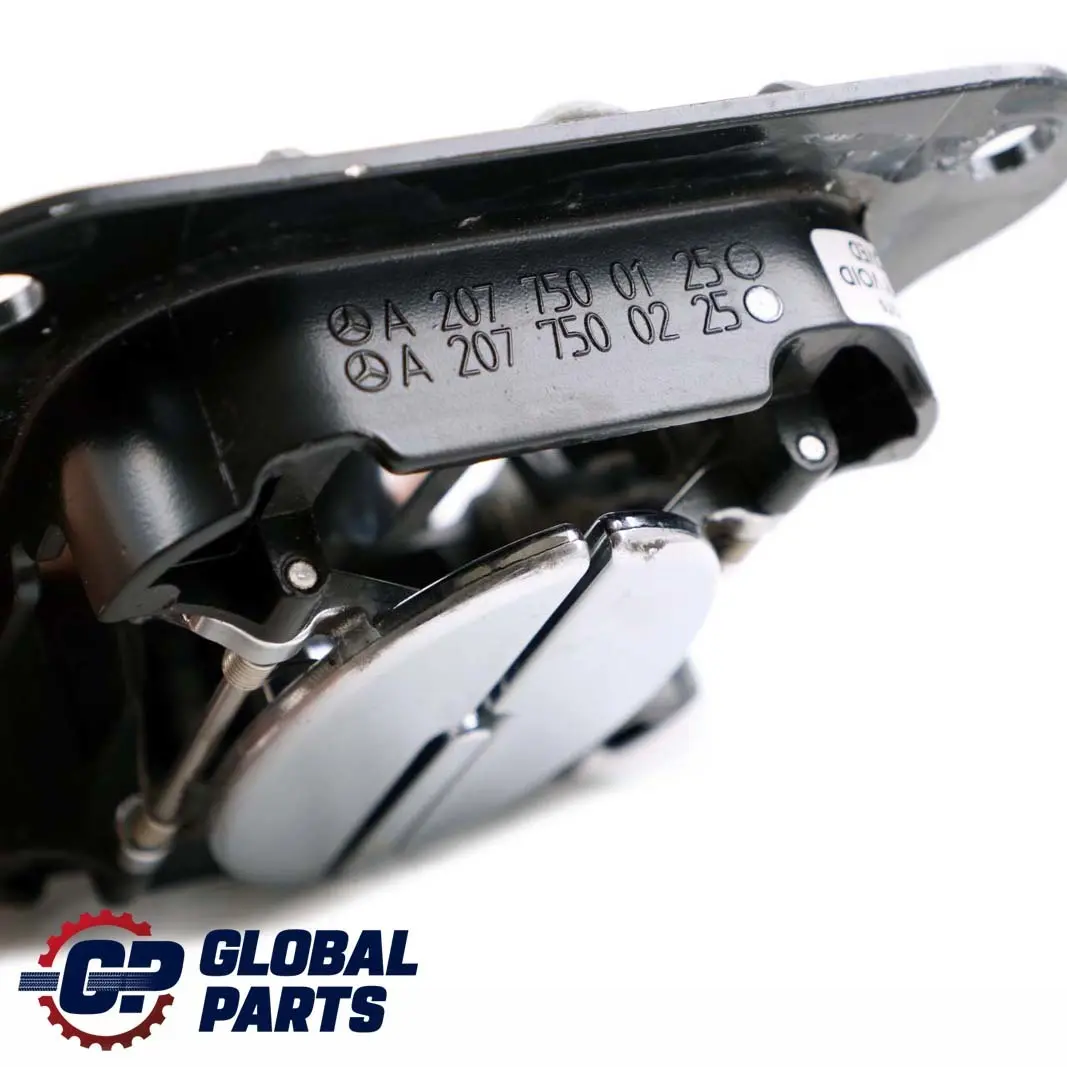 Mercedes-Benz A207 Copertura Per Tettuccio Pieghevole Destro per con numero di parte A2077500225 Mercedes-Benz A207 Copertura Per Tettuccio Pieghevole Destro - SKU A2077500225 - Numero di parte A2077500225