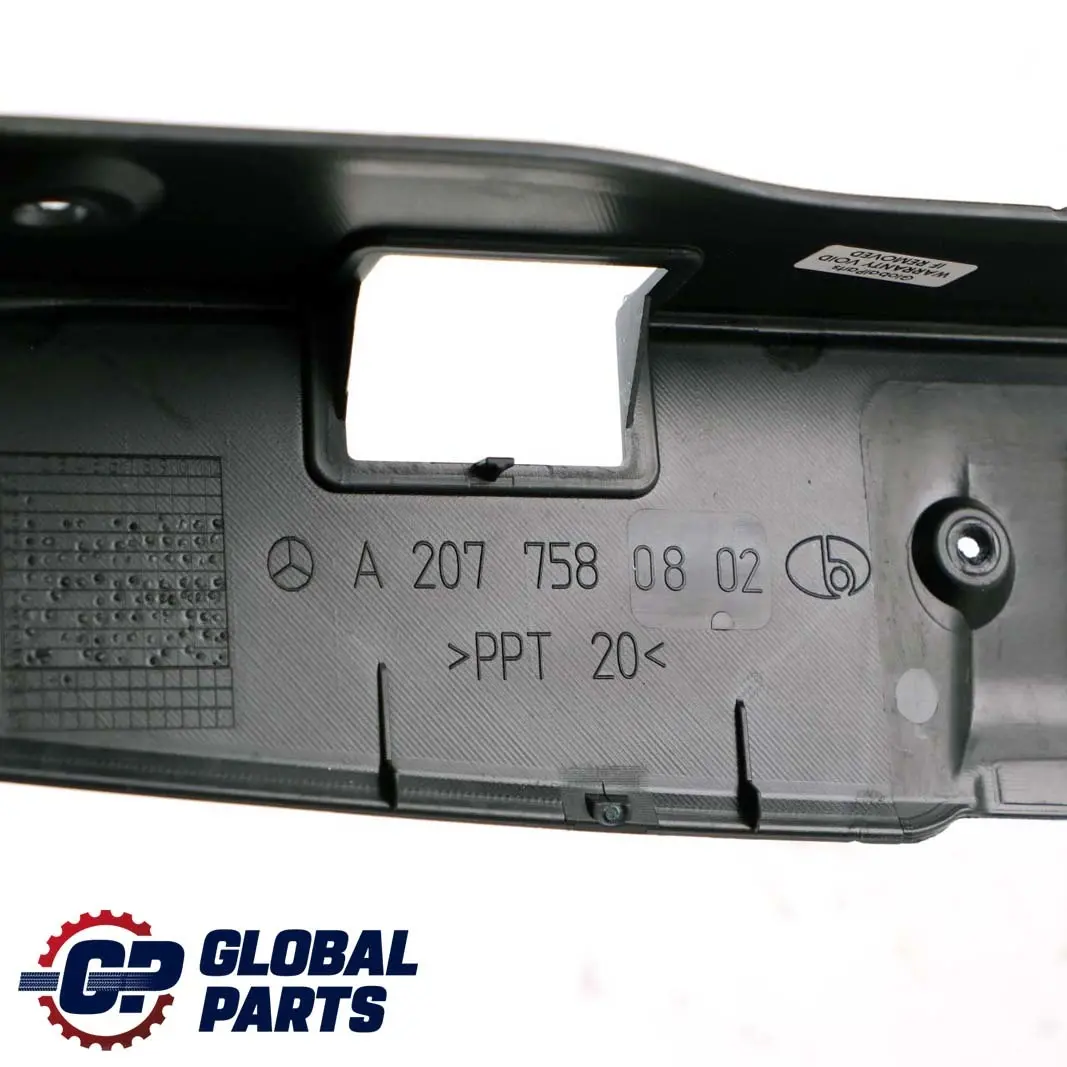 Mercedes W207 A207 Osłona Listwa Bagażnika - SKU A2077500293 - Numer Części A2077500293