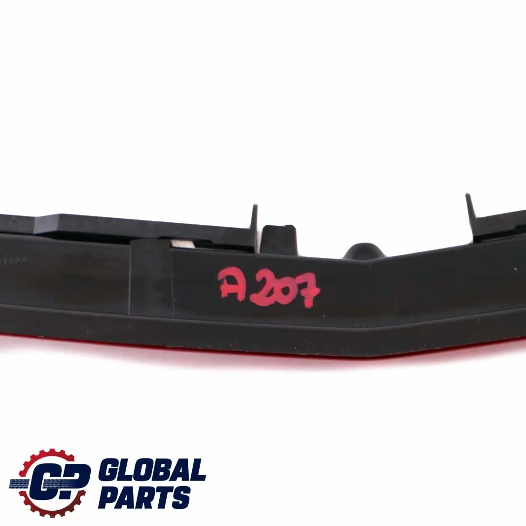 W207 Luz de freno trasera adicional Tercera luz de freno para Mercedes con número de pieza A2078200156 Mercedes W207 Luz de freno trasera adicional Tercera luz de freno - SKU A2078200156 - Número de pieza A2078200156