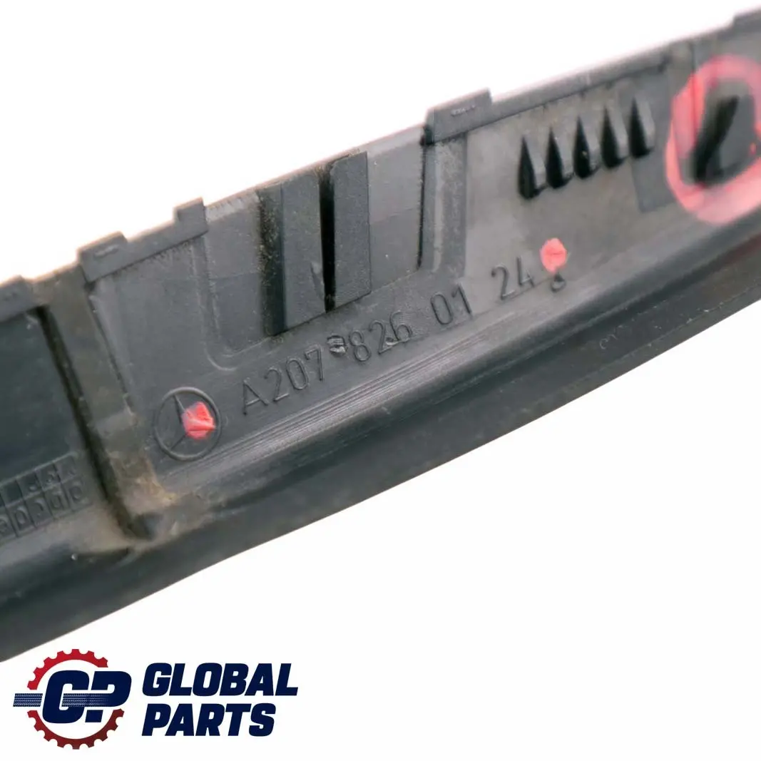 Mercedes W207 Trasera Derecha Luz Trasera Recubrimiento de la Luz Tapa - SKU A2078260124 - Número de pieza A2078260124