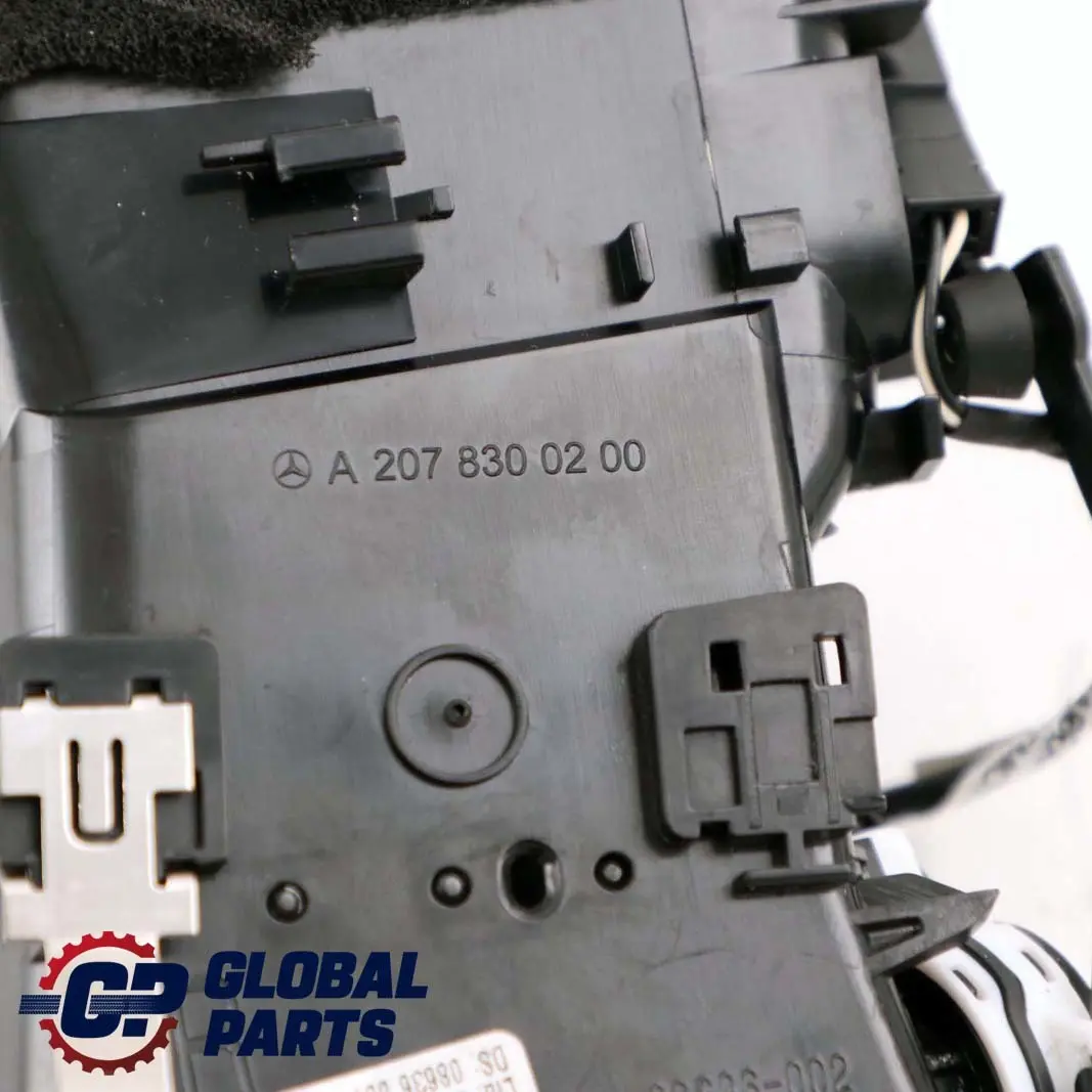W207 Salpicadero Derecho Boquilla De Ventilacion De Aire para Mercedes con número de pieza A2078300200 Mercedes W207 Salpicadero Derecho Boquilla De Ventilacion De Aire - SKU A2078300200 - Número de pieza A2078300200