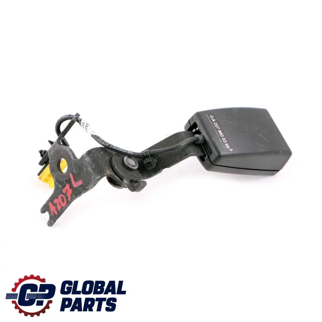 Gurtschloss Gurtstraffer Hinten Links für Mercedes A207 mit Teilenummer A2078600369 Mercedes A207 Gurtschloss Gurtstraffer Hinten Links - SKU A2078600369 - Teilenummer A2078600369