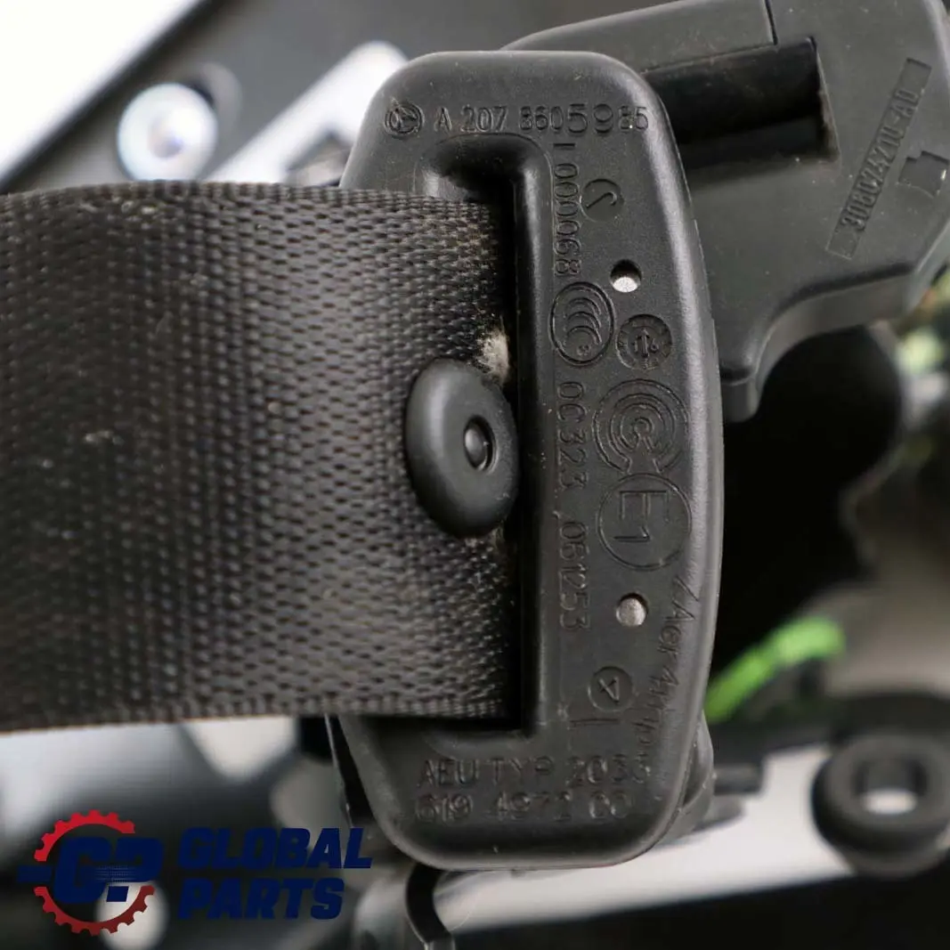 W207 Cintura di sicurezza anteriore sinistra Nero per Mercedes con numero di parte A2078605985 Mercedes W207 Cintura di sicurezza anteriore sinistra Nero - SKU A2078605985 - Numero di parte A2078605985