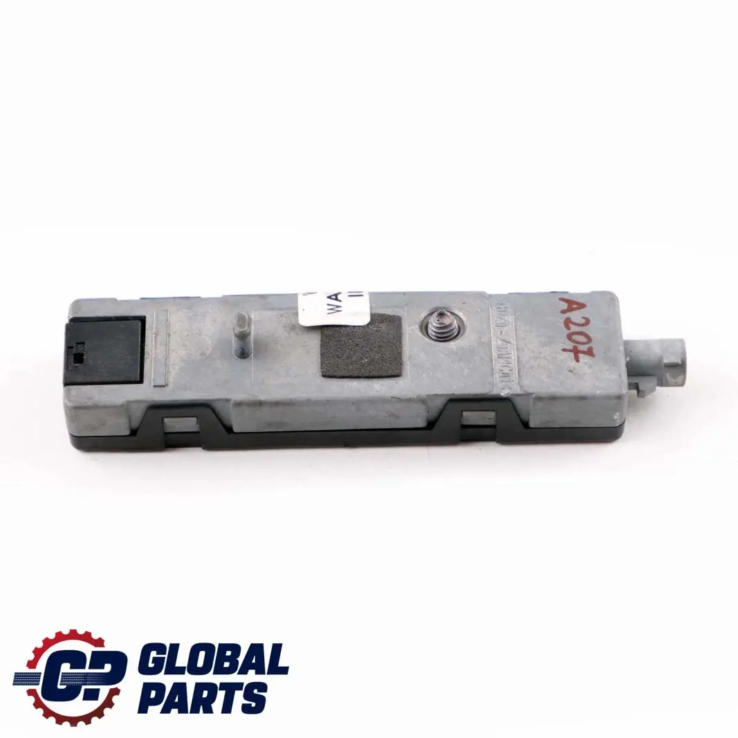 Mercedes-Benz W207 Cabrio A207 Rear Left N/S Radio Aerial Antenna Amplifier to with Part number A2079053300 Mercedes-Benz W207 Cabrio A207 Rear Left N/S Radio Aerial Antenna Amplifier - SKU A2079053300 - Part number A2079053300