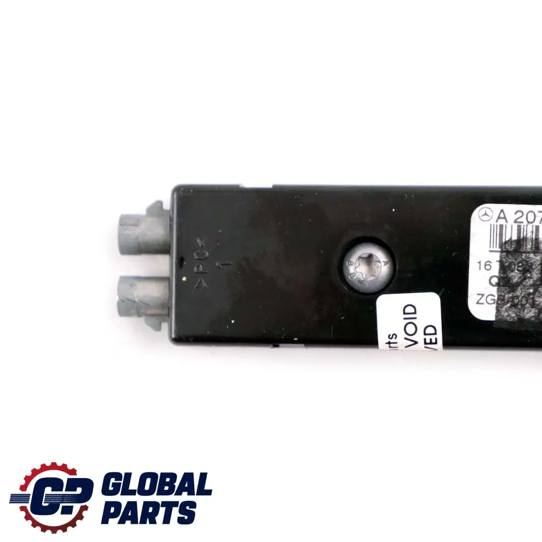 W207 A207 Antenna Radio Modulo Amplificatore Destra per Mercedes con numero di parte A2079059702 Mercedes W207 A207 Antenna Radio Modulo Amplificatore Destra - SKU A2079059702 - Numero di parte A2079059702