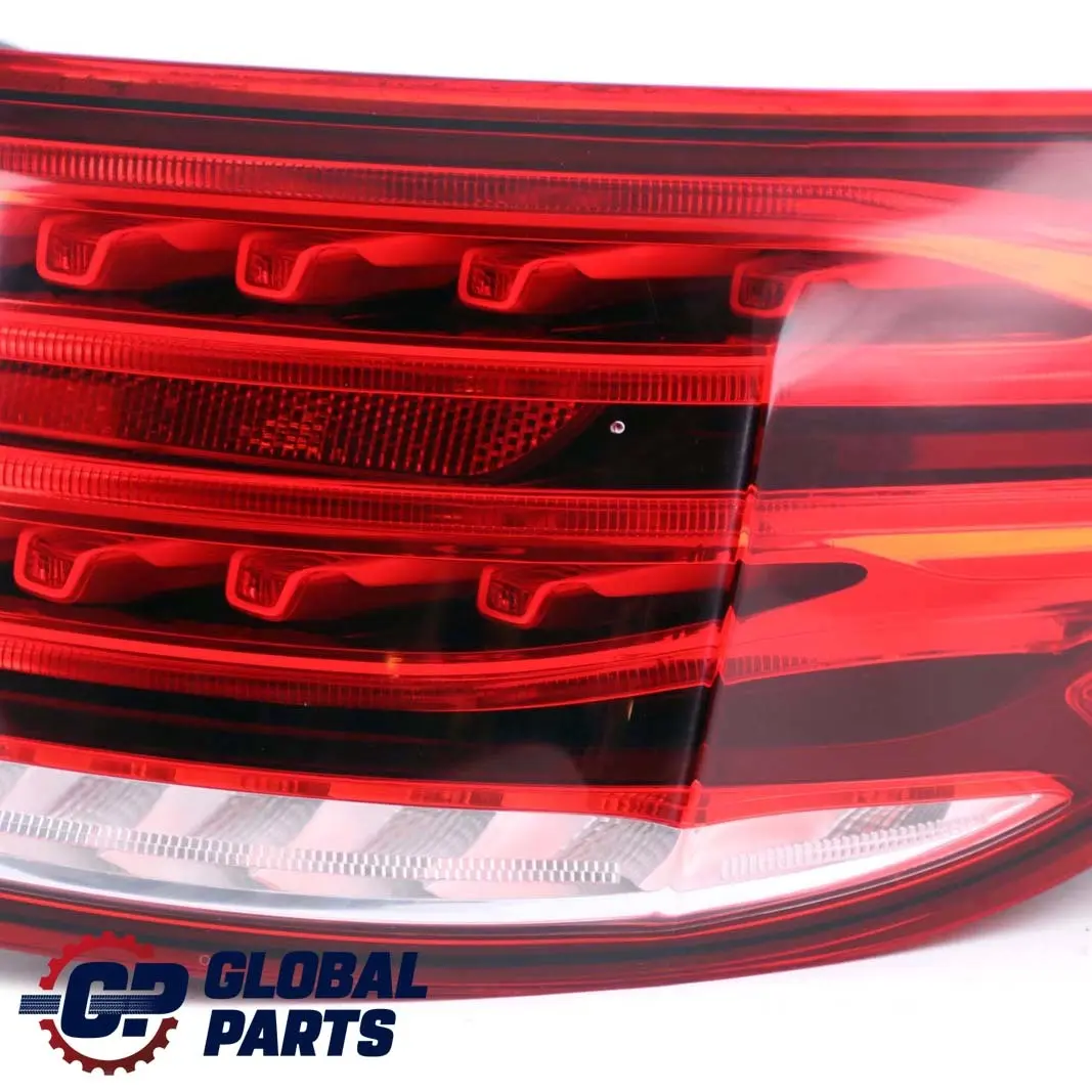 Mercedes W207 Luz Trasera Derecha Luz Trasera Luz de Freno - SKU A2079063400 - Número de pieza A2079063400