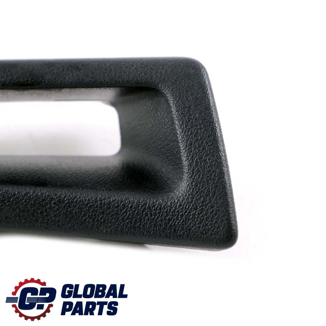 W207 Cabrio Osłona Plastik Pasa Lewy Tył do Mercedes o numerze A2079240159 Mercedes W207 Cabrio Osłona Plastik Pasa Lewy Tył - SKU A2079240159 - Numer Części A2079240159